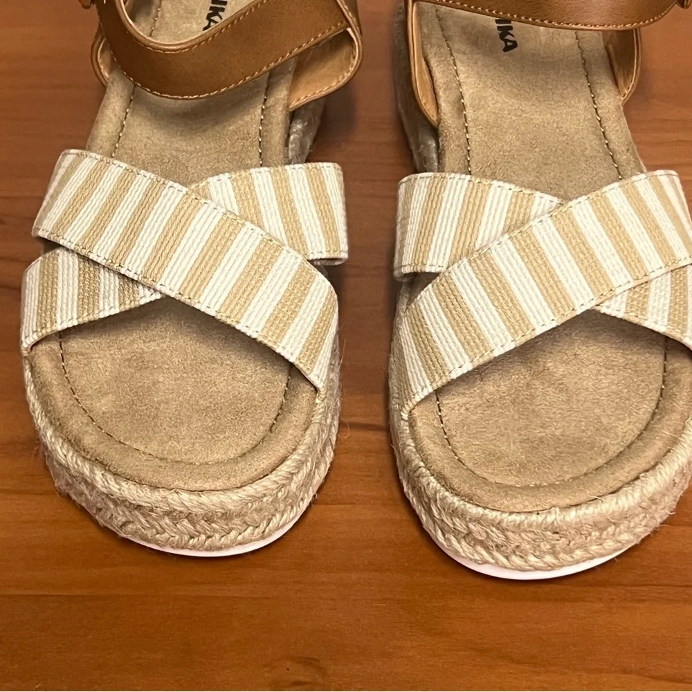 NWT Romika by Josef Seibel Madison Striped Espadrille Sandals Tan Straps